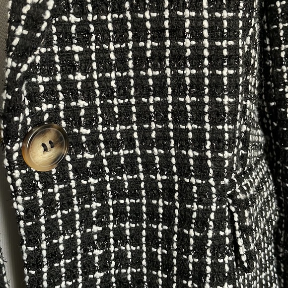 Blazer - Picture 2 of 6